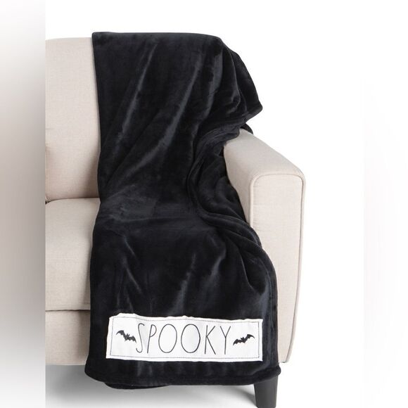Rae Dunn Spooky Halloween Throw Blanket - Picture 1 of 6